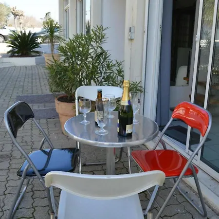 Cap D'agde Naturisme, 1 Piece, 4 Personnes - Fr-1-249a-23 * Agde