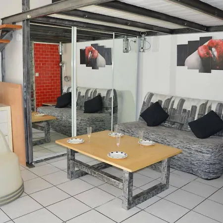 Cap D'agde Naturisme, 1 Piece, 4 Personnes - Fr-1-249a-23 * Agde